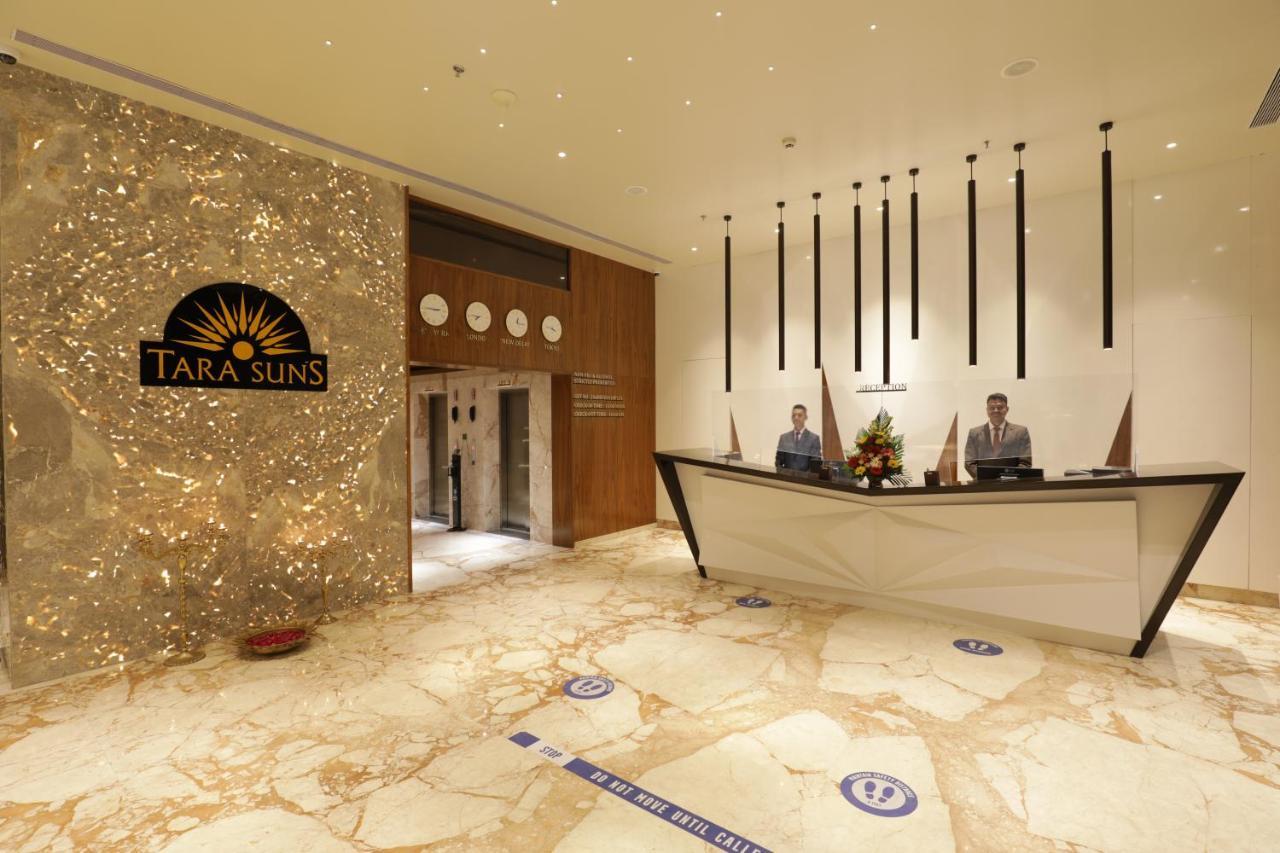 Tara Suns Hotel Вадодара Екстериор снимка